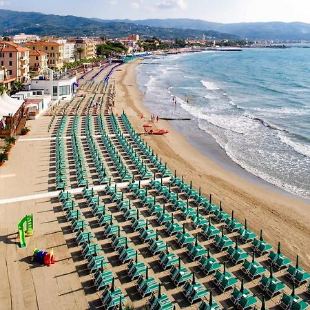 La Margherita Diano Marina Luaran gambar